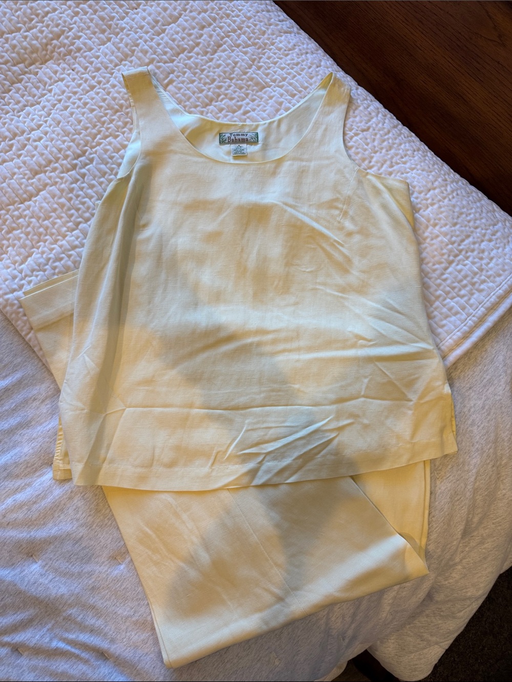 Tommy Bahama Light Yellow Capris and Tank Set vintage early 90’s